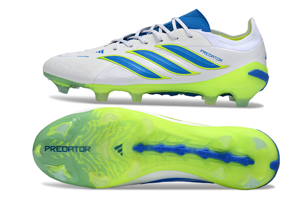 A Predator Elite FG 26 Full Knit Soccer Boots