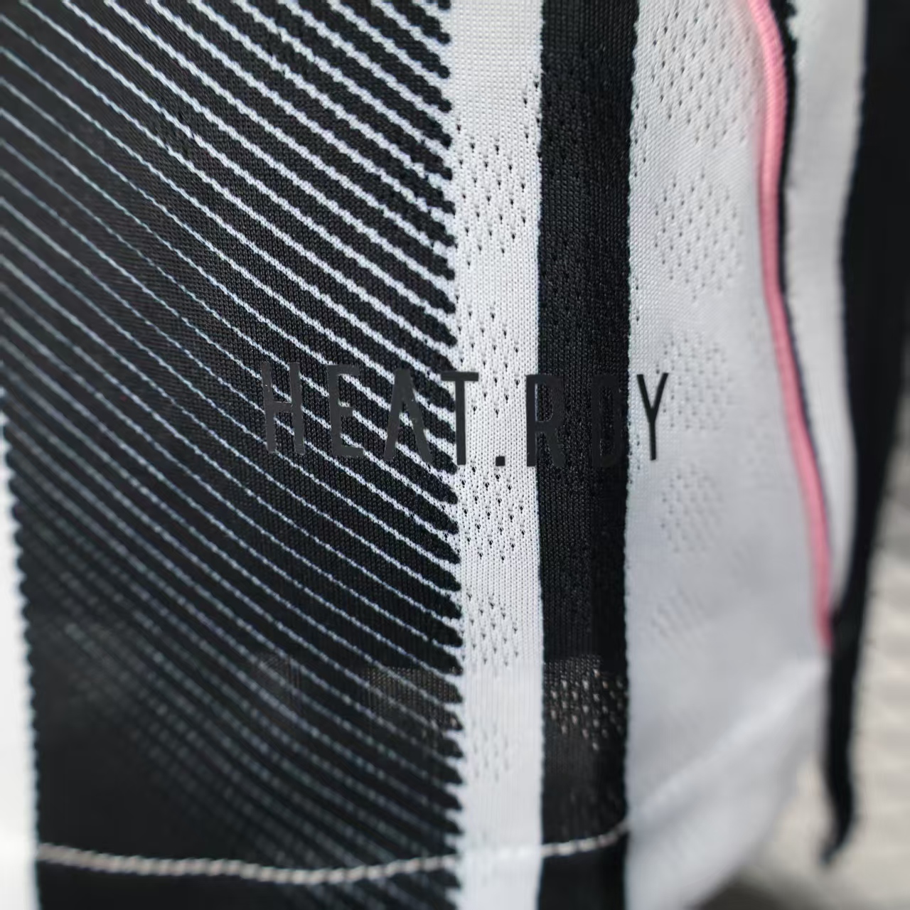 2025/2026 Juventus Home Football Shirt (Player Long Sleeve)