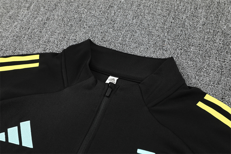 2025/2026 Juventus Adult Half Zip Training Suit (Adult Kit)