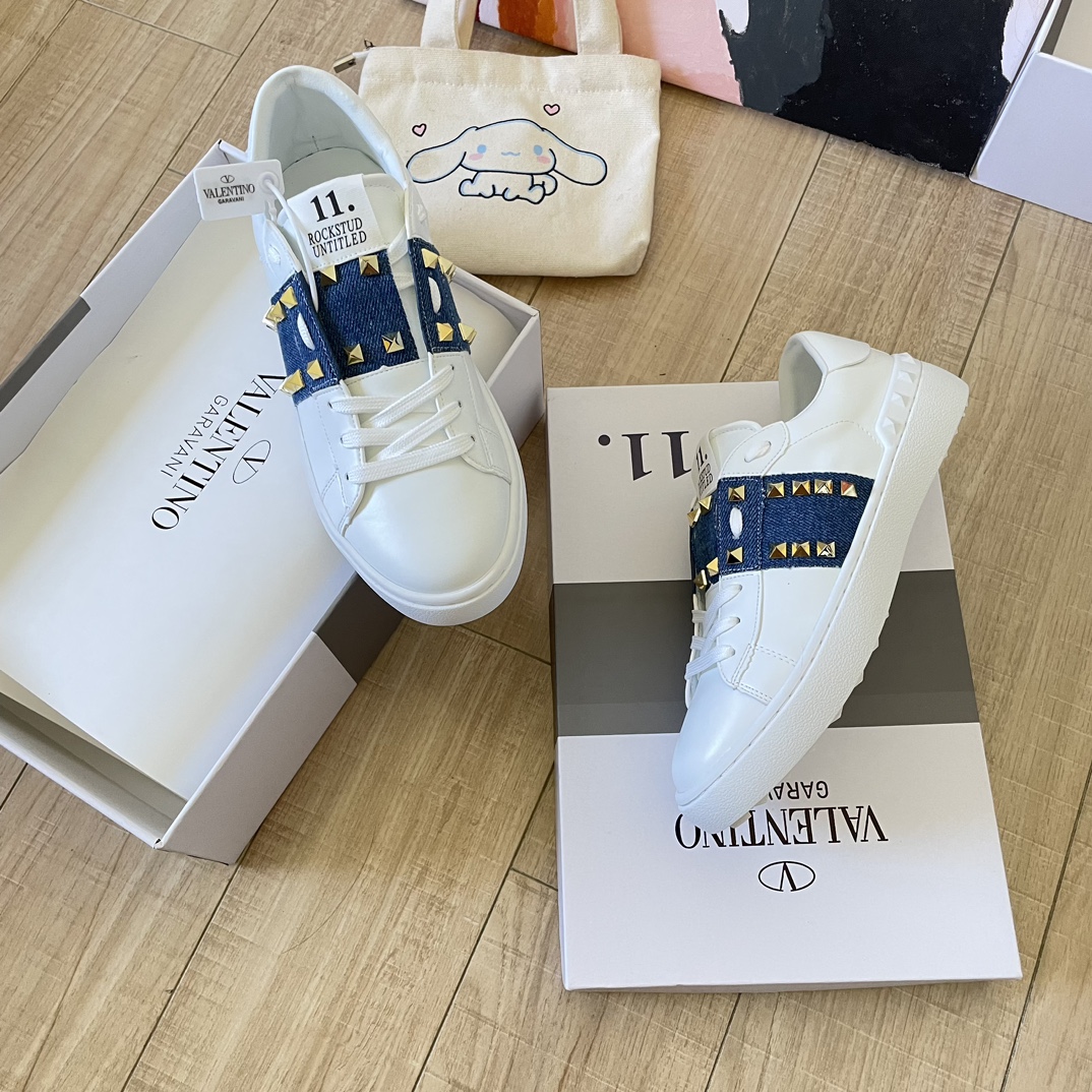 Valentino Garavani Rockstud