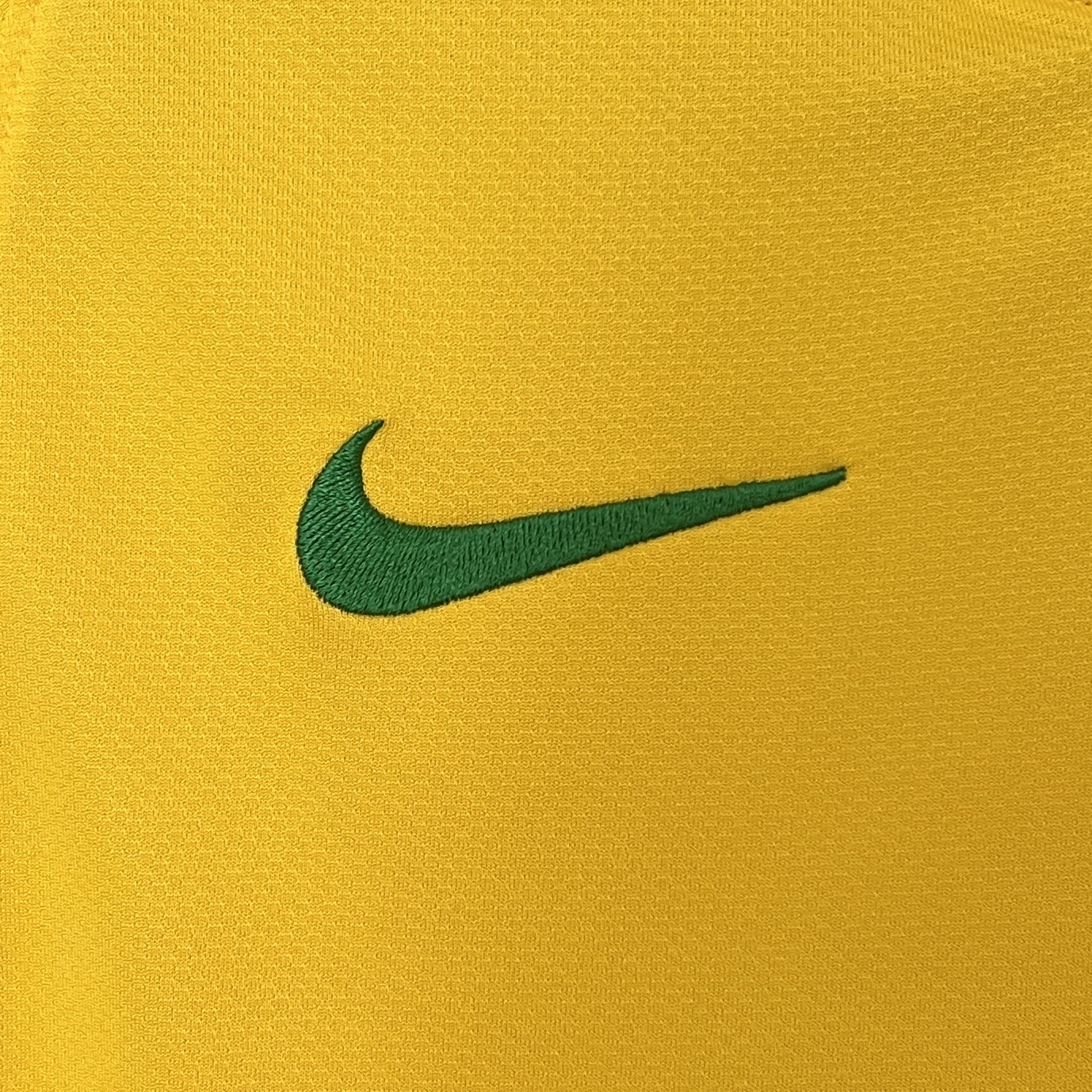 2010 Brazil home Retro Football Shirt