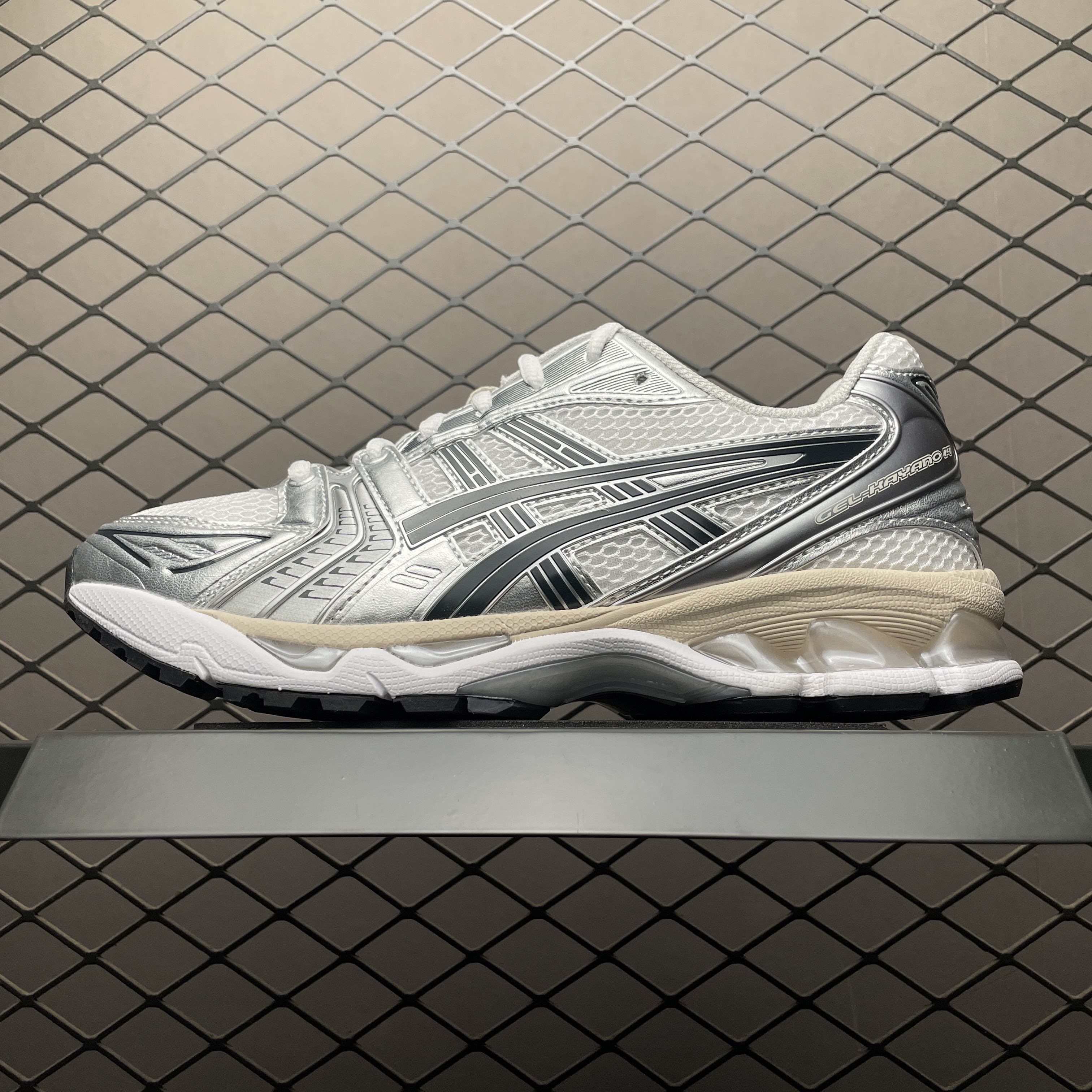 Asics GEL-Kayano 14