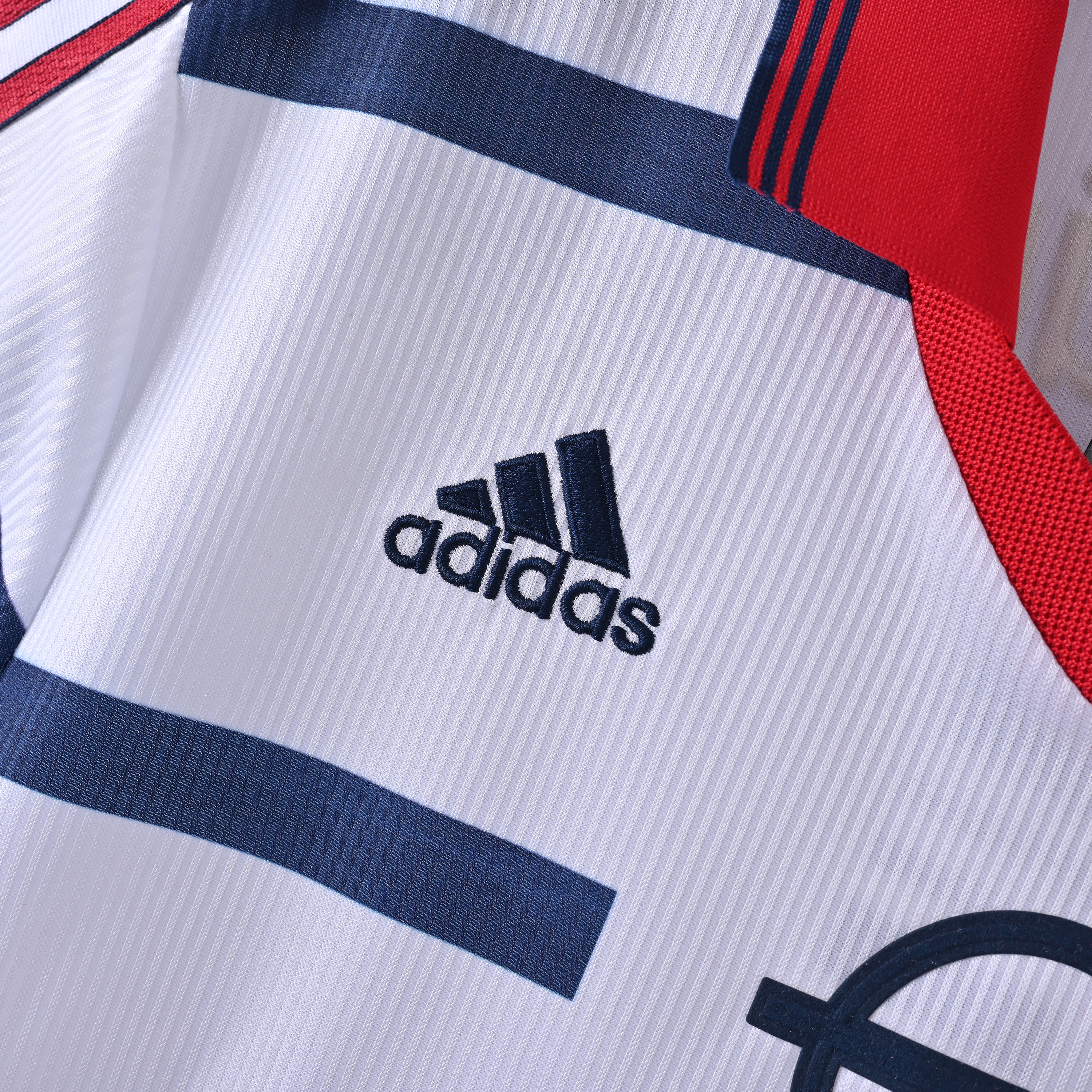 1998/2000 Bayern Munich Away Retro Football Shirt