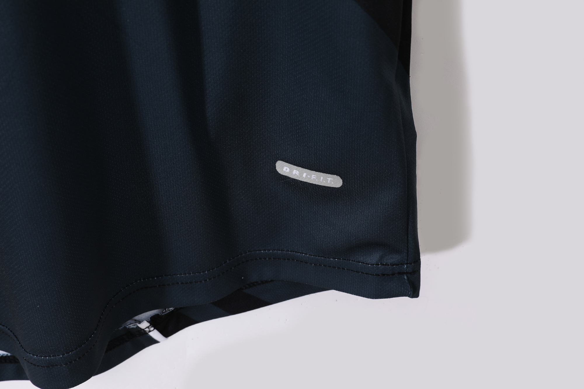 2001/2002 Paris Saint-Germain Second Away Retro Football Shirt