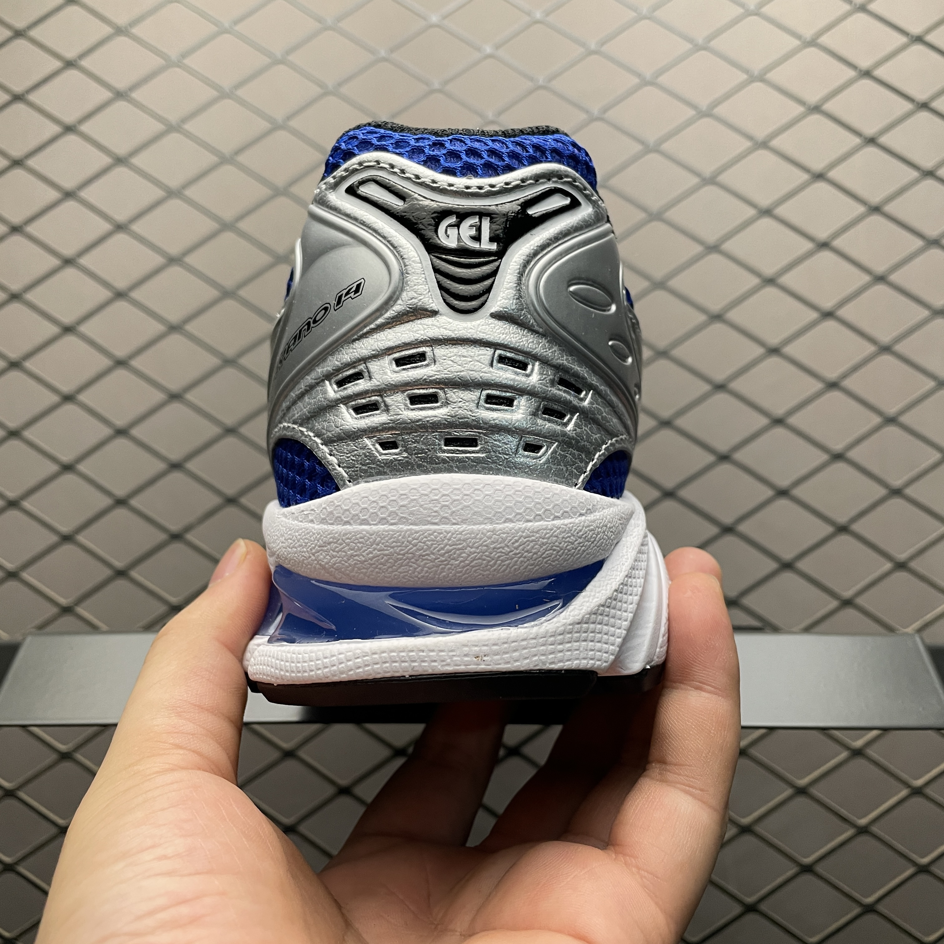 Asics GEL-Kayano 14