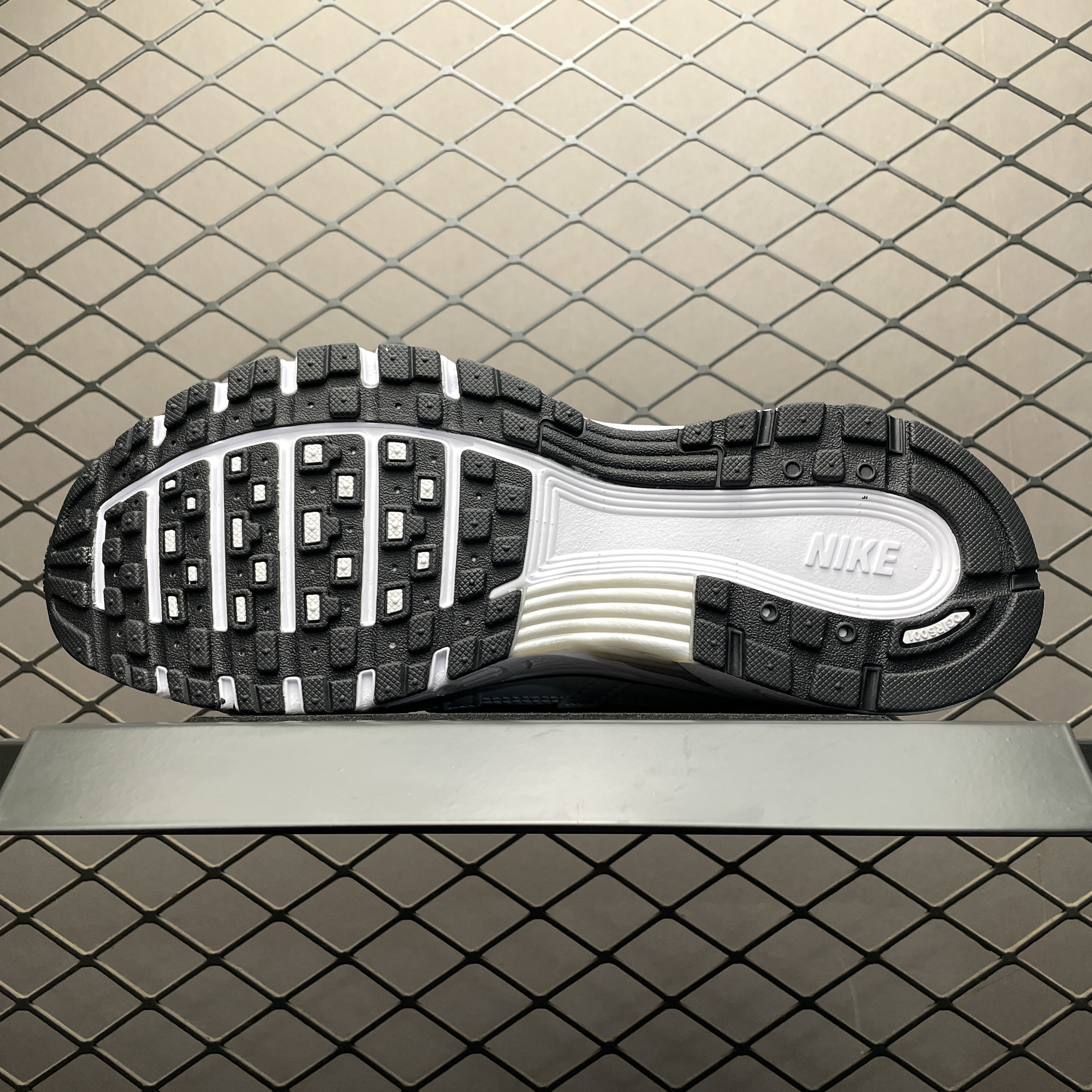 Nike P-6000