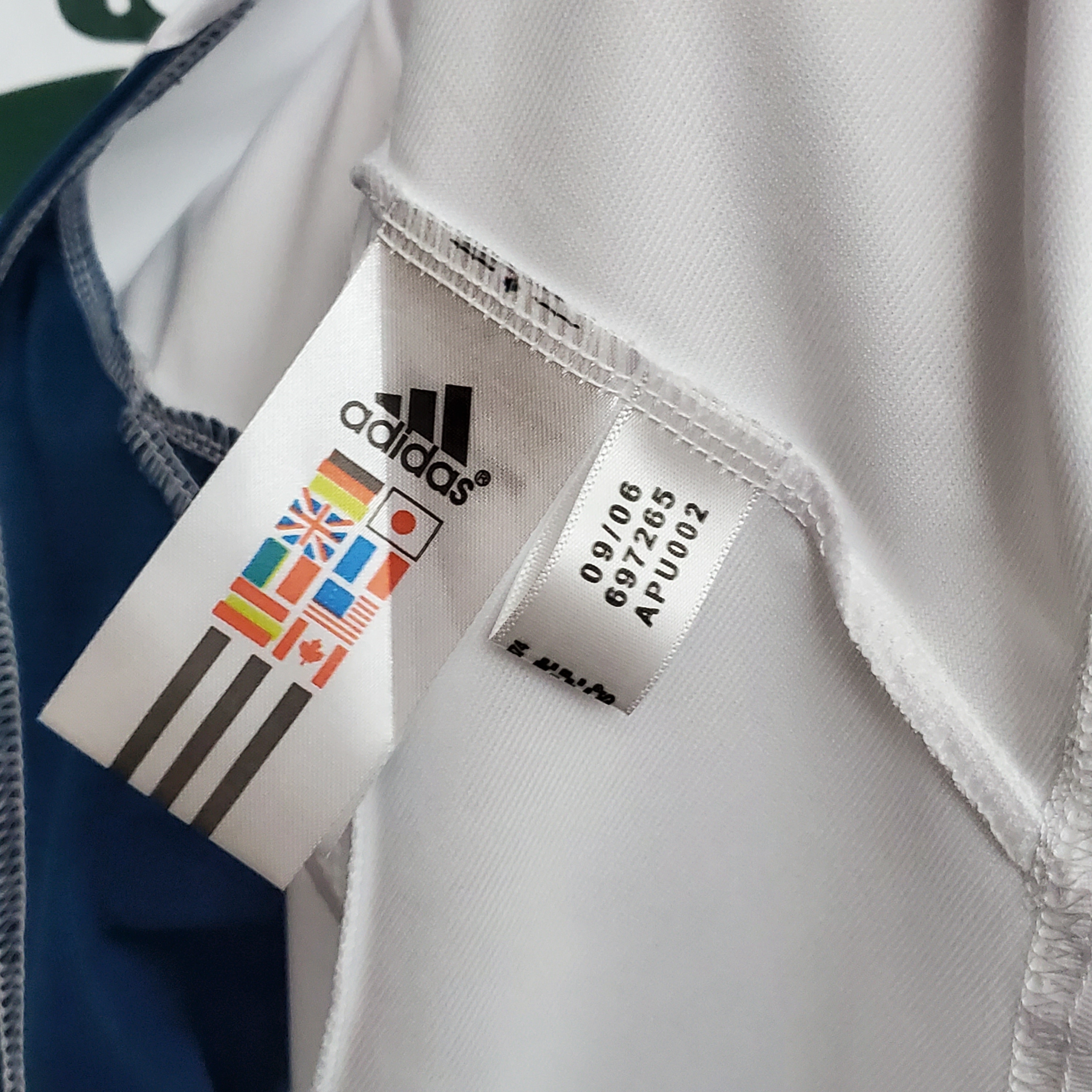 2006/2007 Liverpool Retro Away Football Shirt