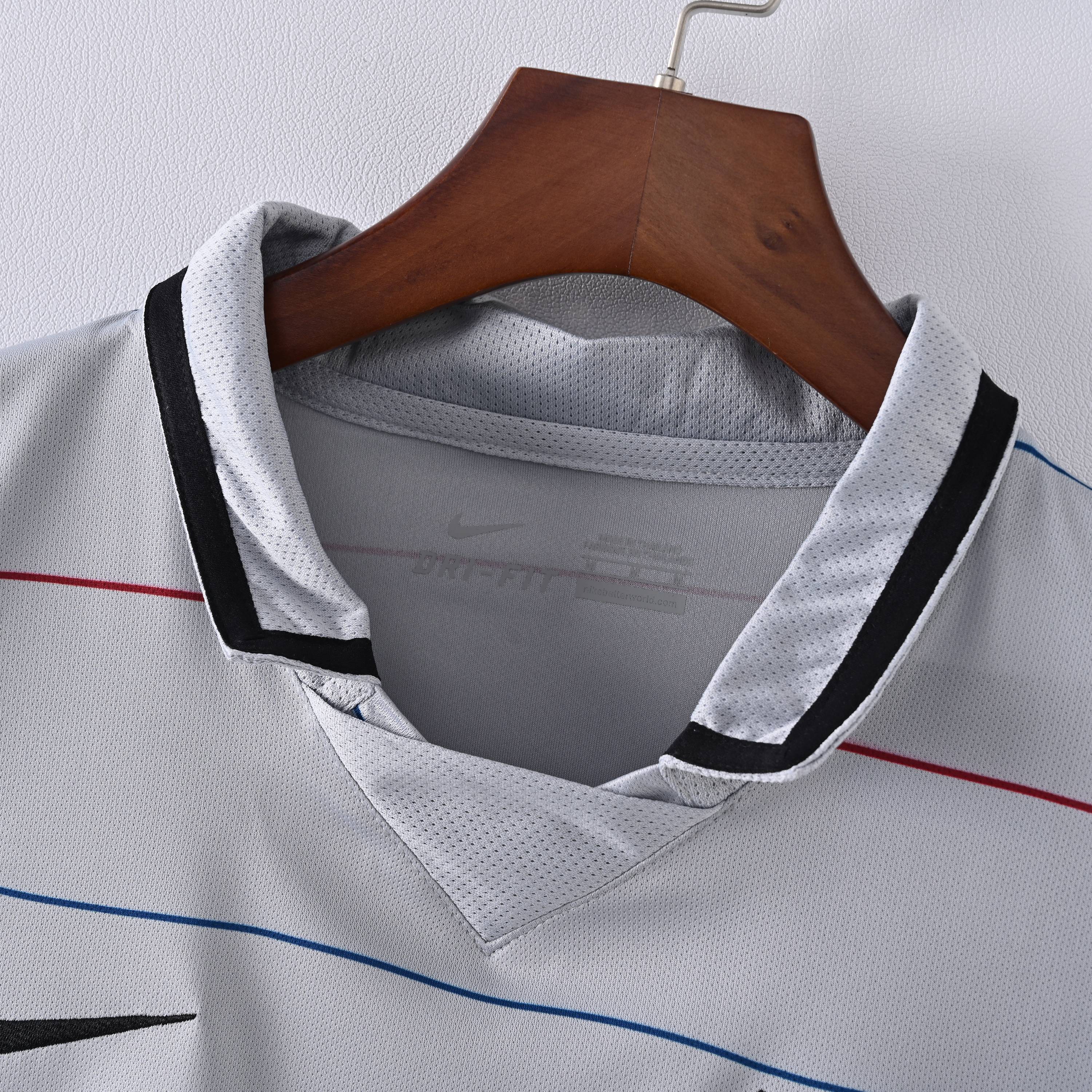 2003/2004 Barcelona Away Retro Football Shirt