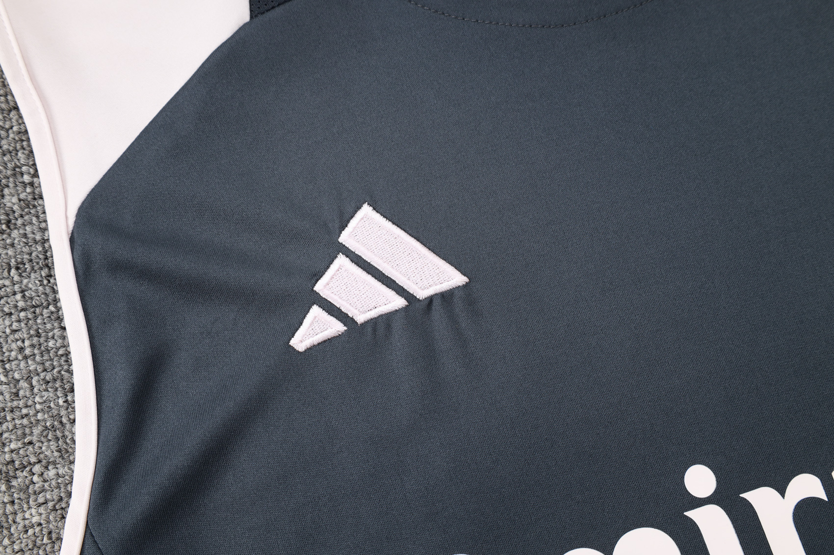 2024/2025 Real Madrid grey adult vest training suit (Adult Kit)