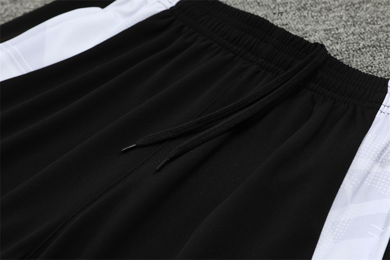 24/25 Manchester United red Half Zip Training Kit (Adult Kids Kit)