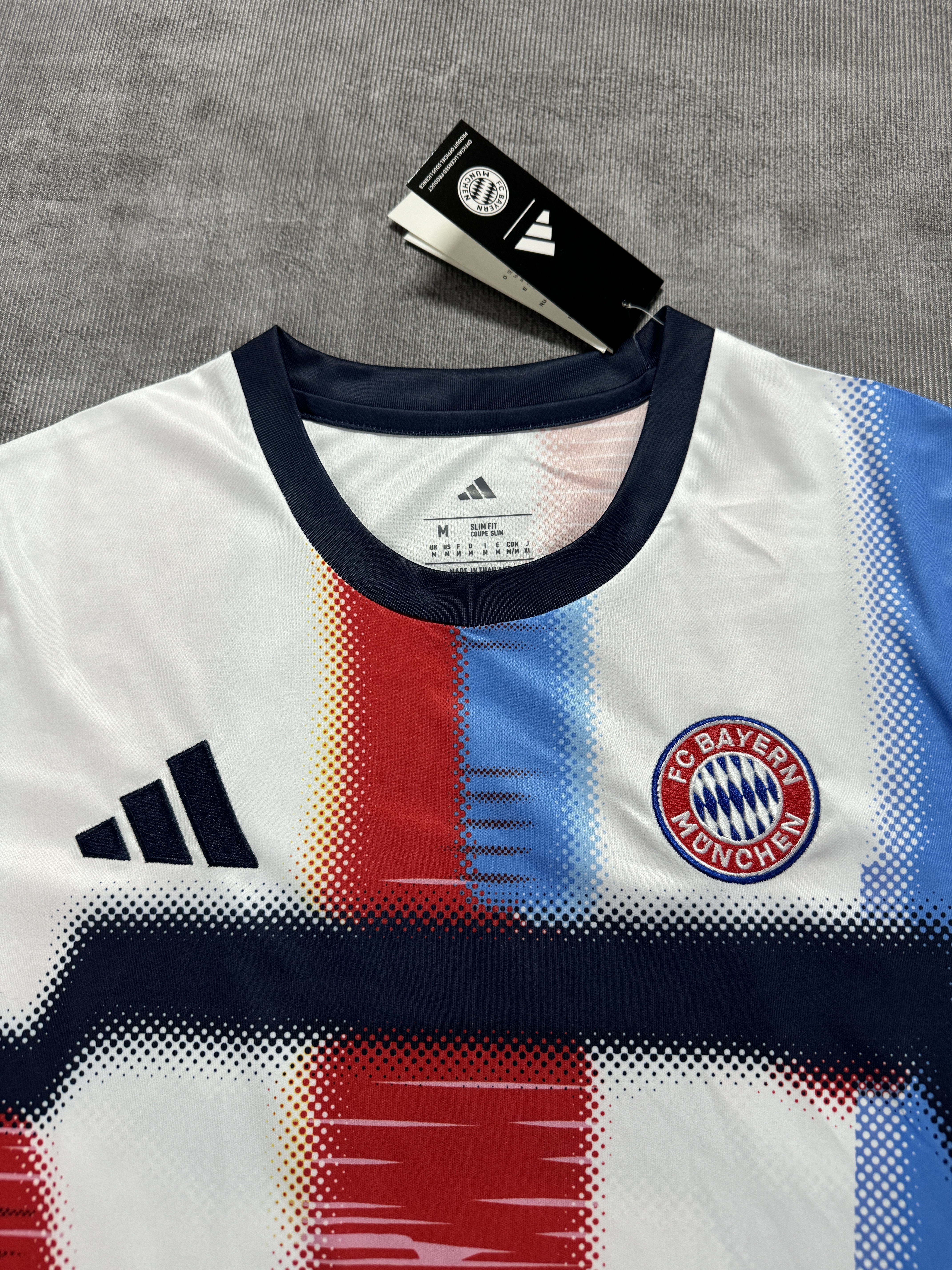 2025/2026 Bayern Munich Pre-match Football Jersey (Fan Edition)