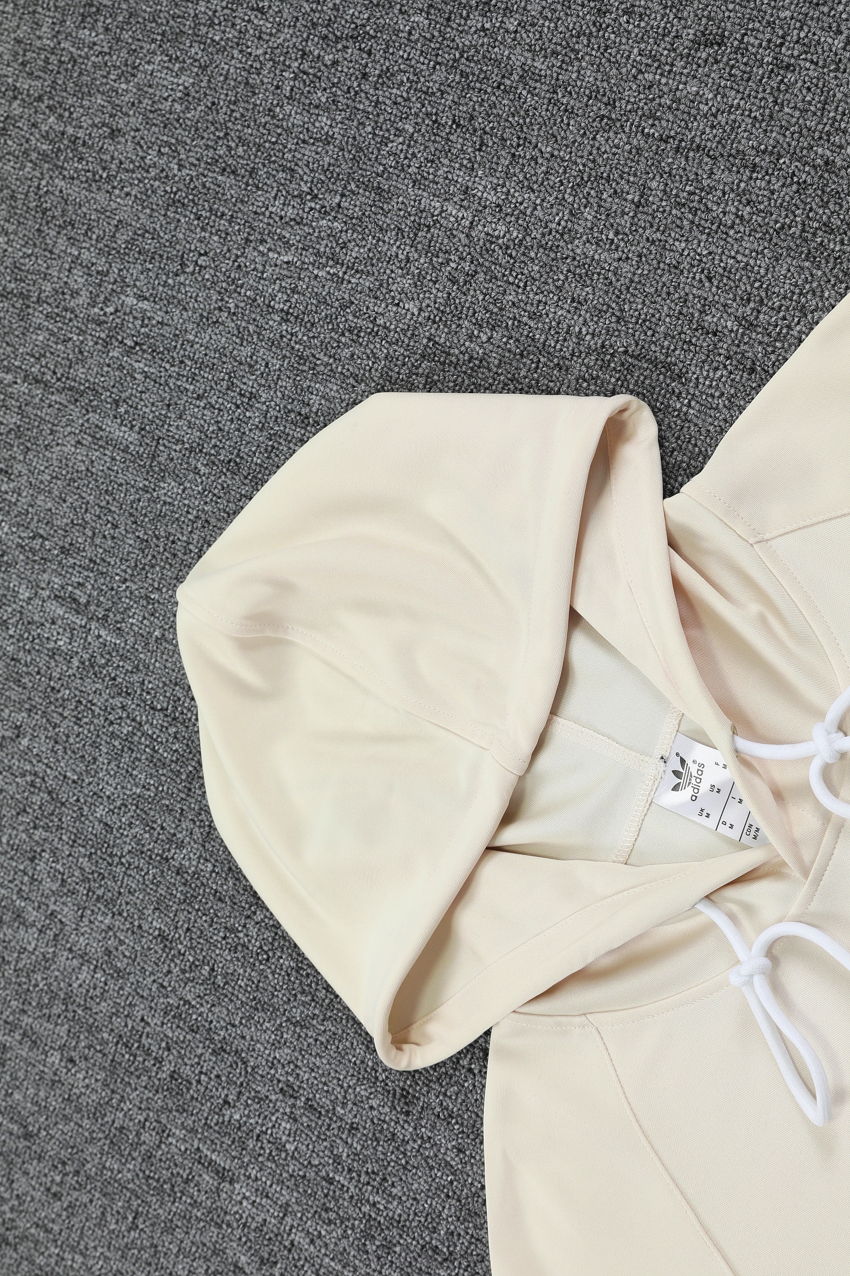 2025/2026 Bayern Munich Adult Long Sleeve Hood Kit