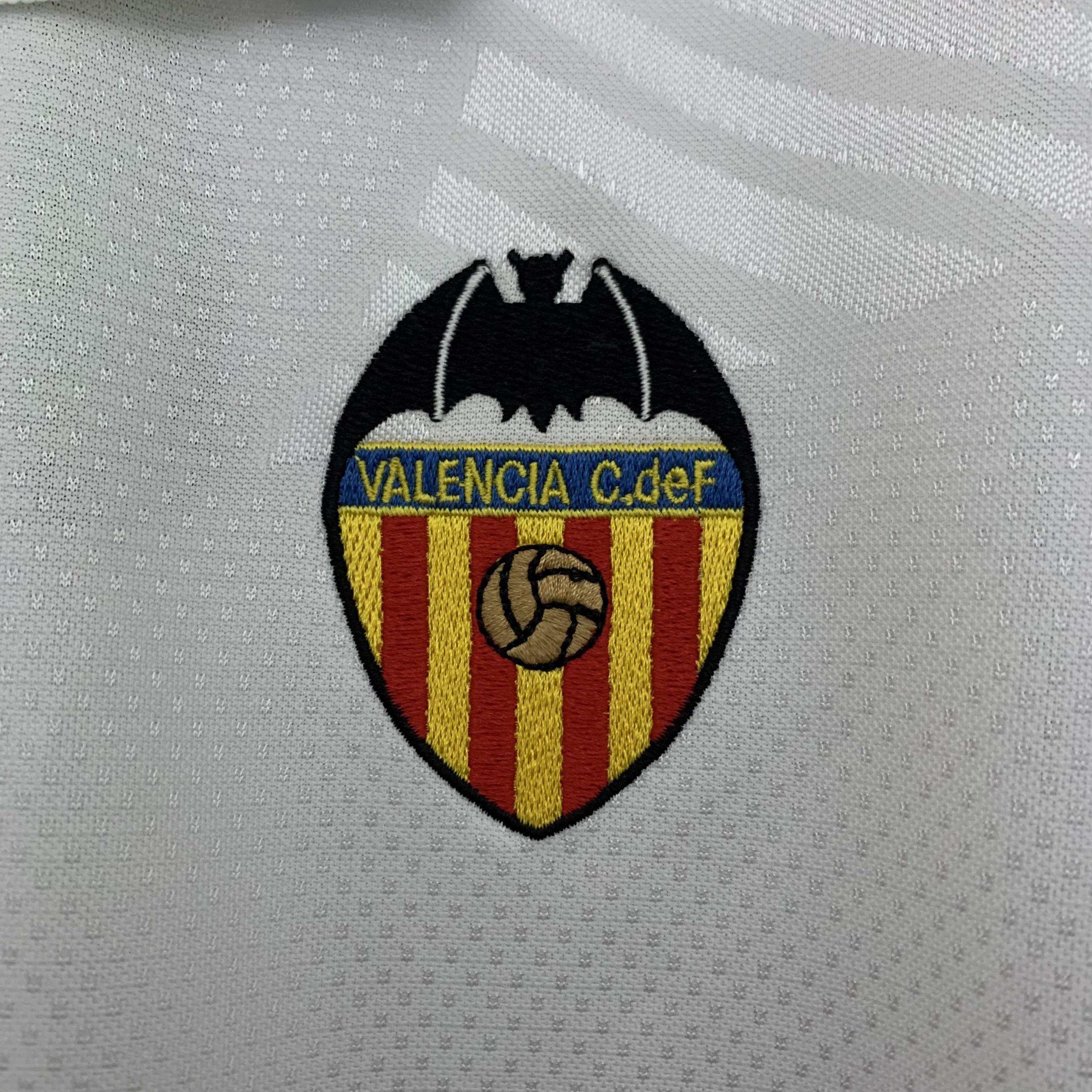 1999/2000 Valencia Home Retro Football Shirt