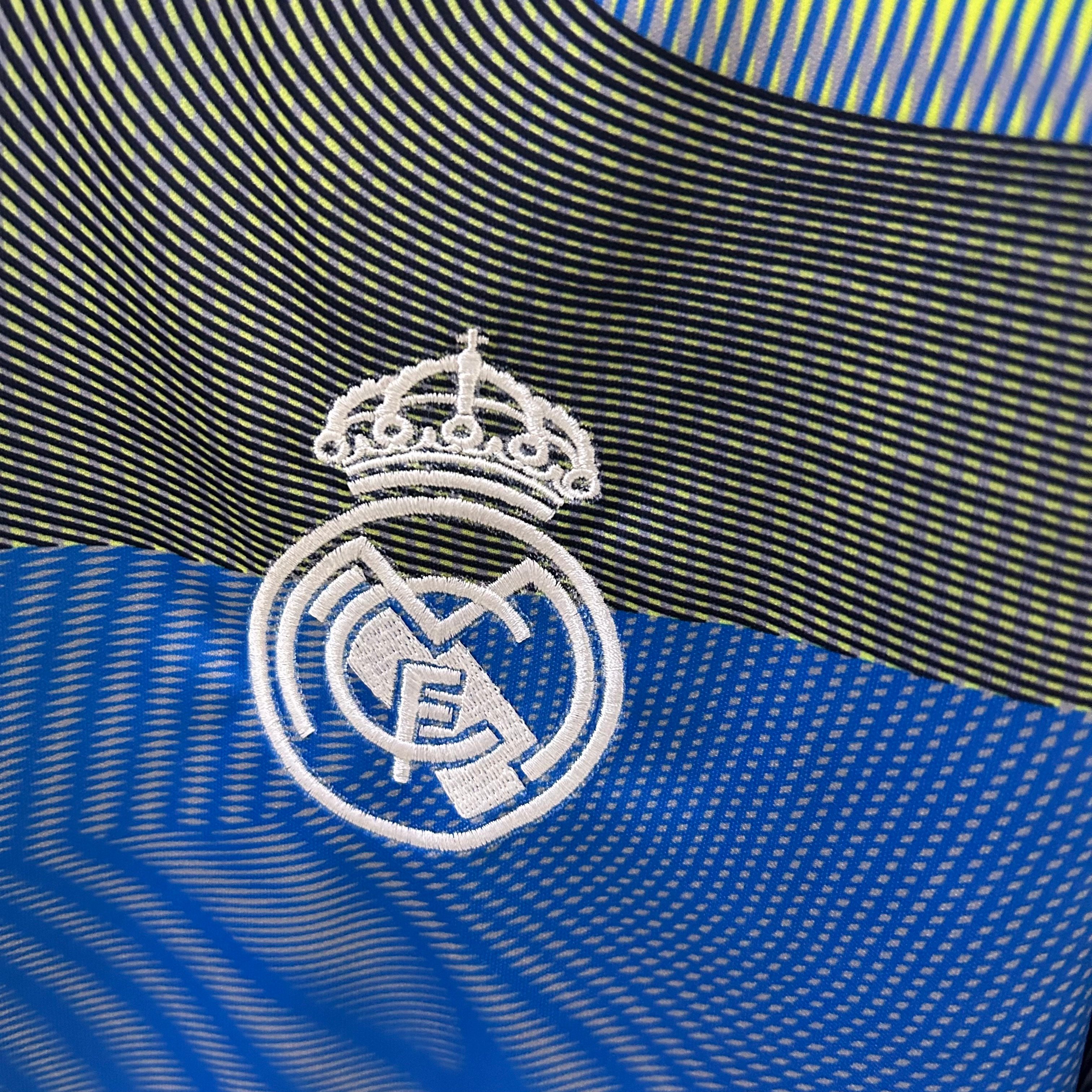 2025/2026 Real Madrid Special Edition Football Shirt （Fan Edition）