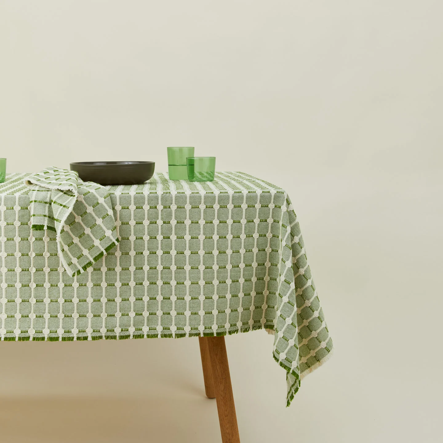 Hopsack Fringed Tablecloth - Leaf