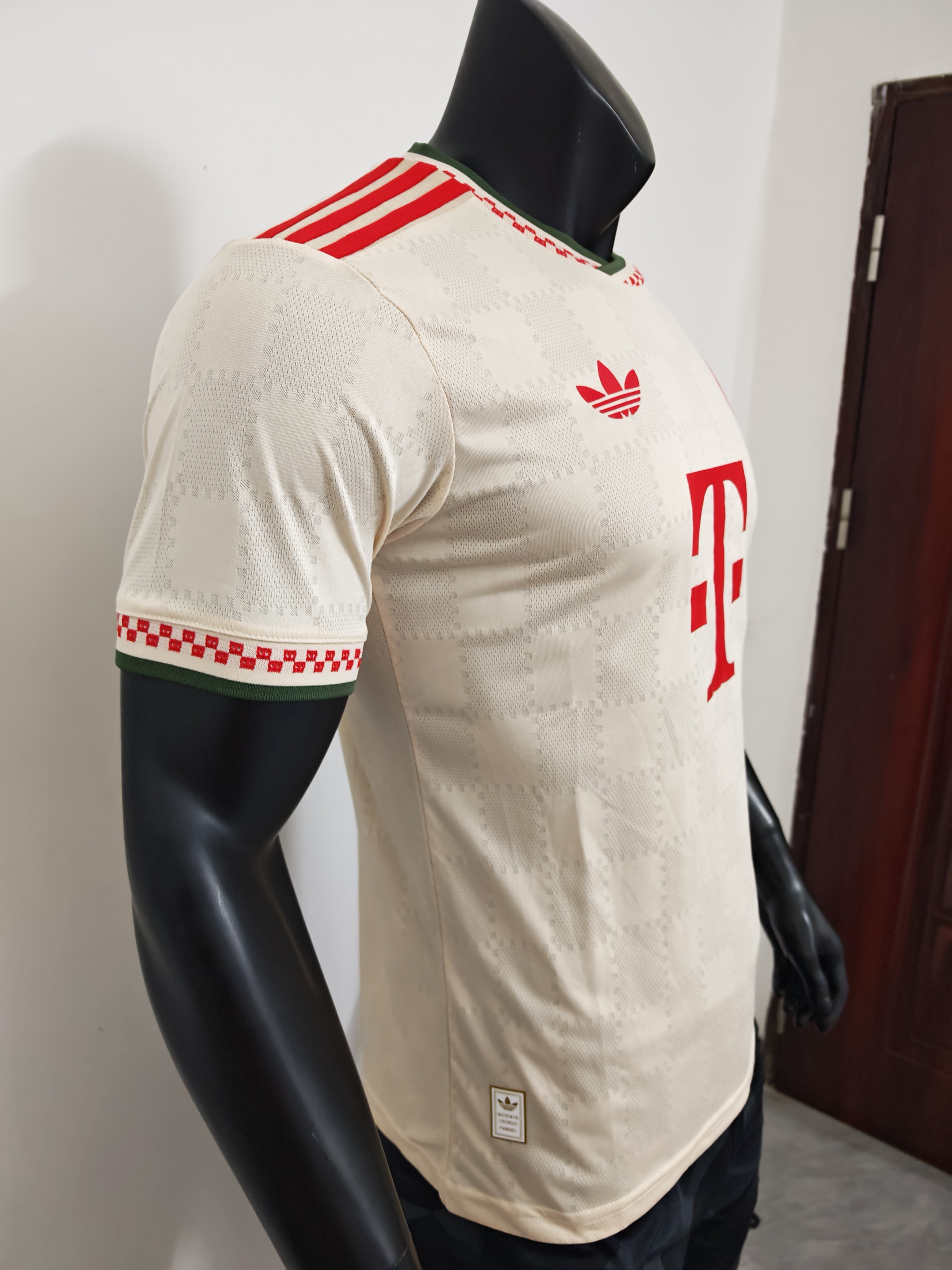 2025/2026 Bayern Special Edition Football Shirt (Player Edition)