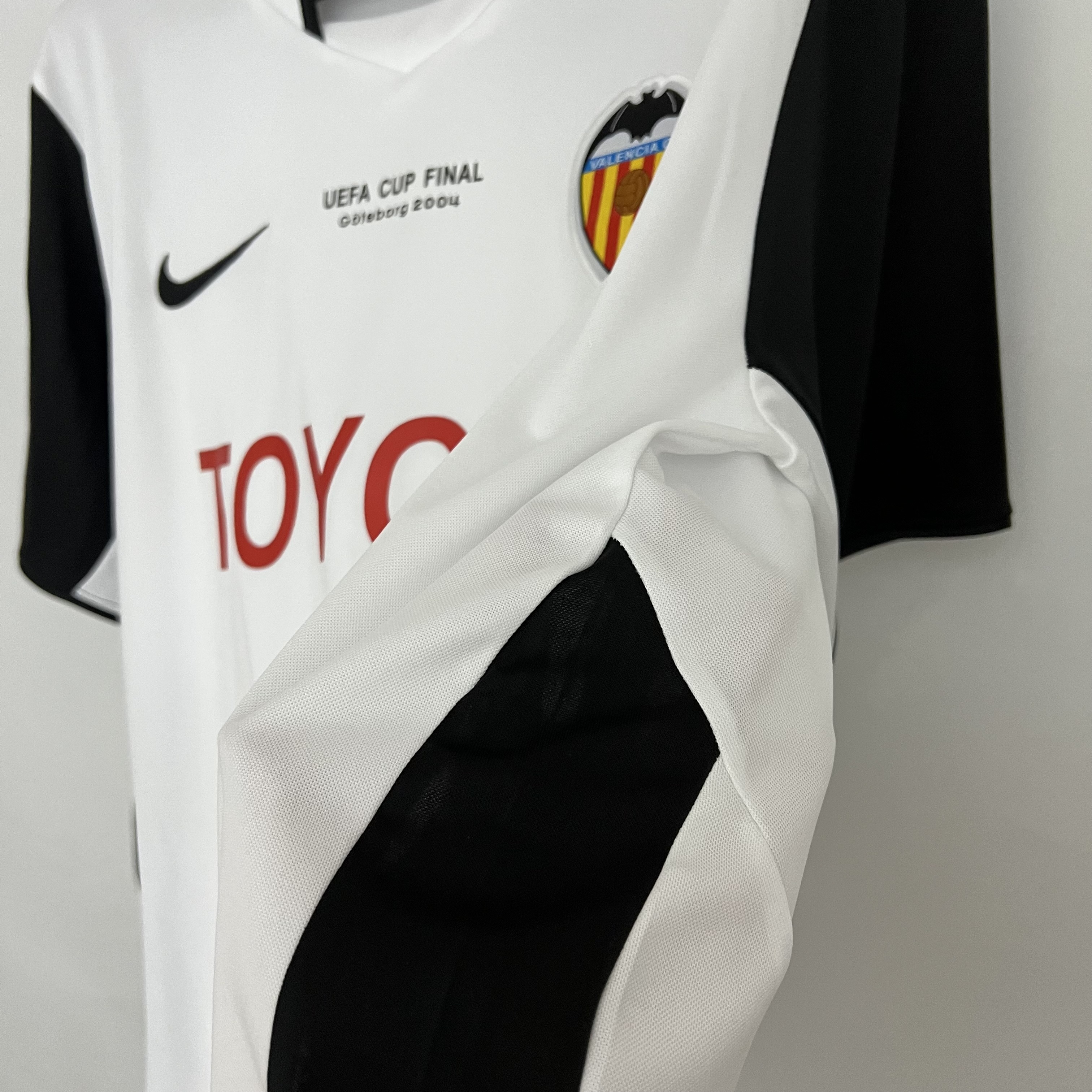 2003/2004 Valencia Home Retro Football Shirt