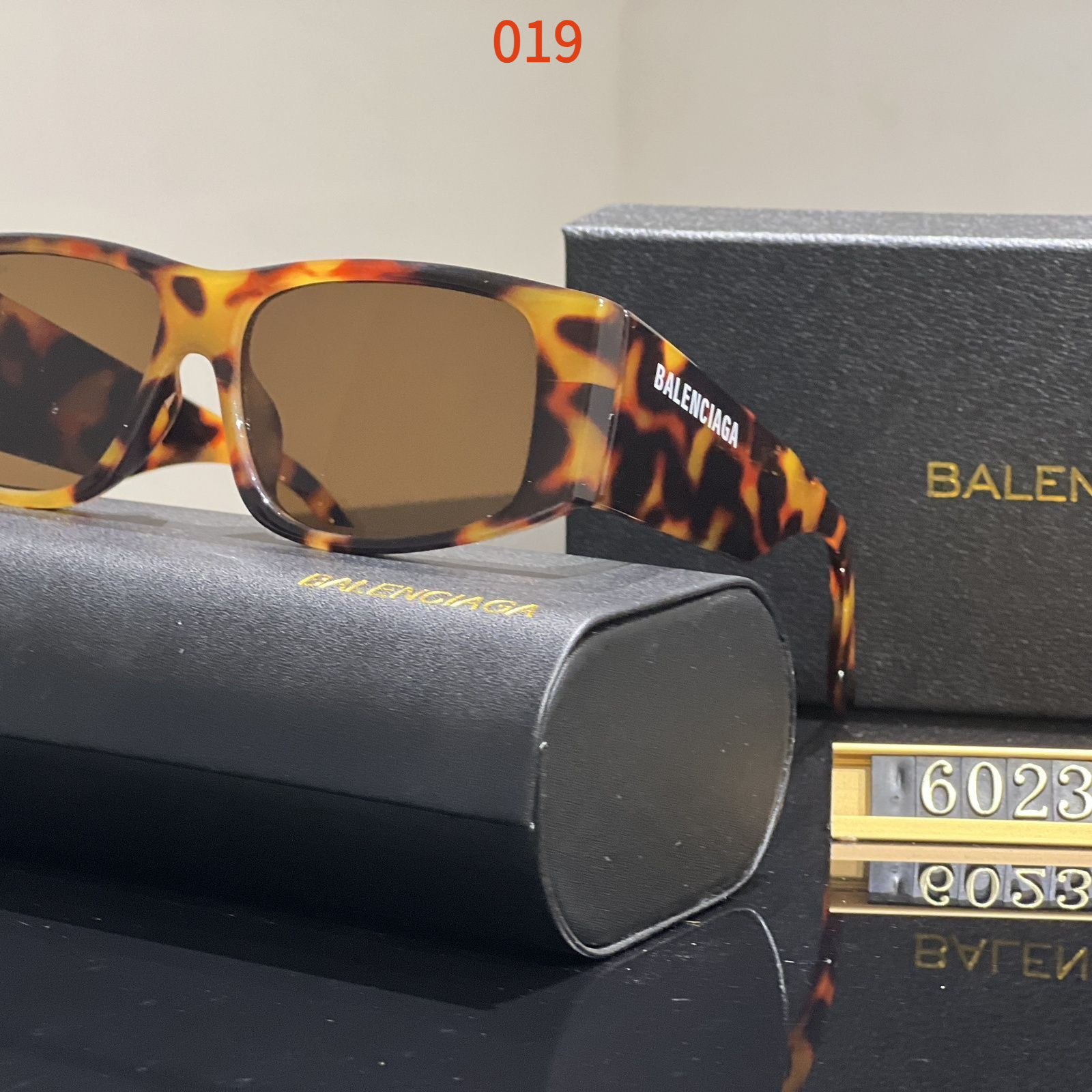 Sunglasses with the Box, SB28-6023 014 015 016 017 018 019 - qinlai888