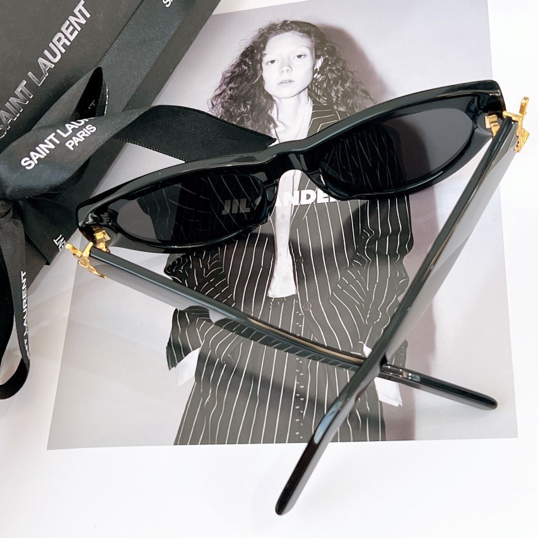 Sunglasses with the Box, SY25 024 025 - qinlai888