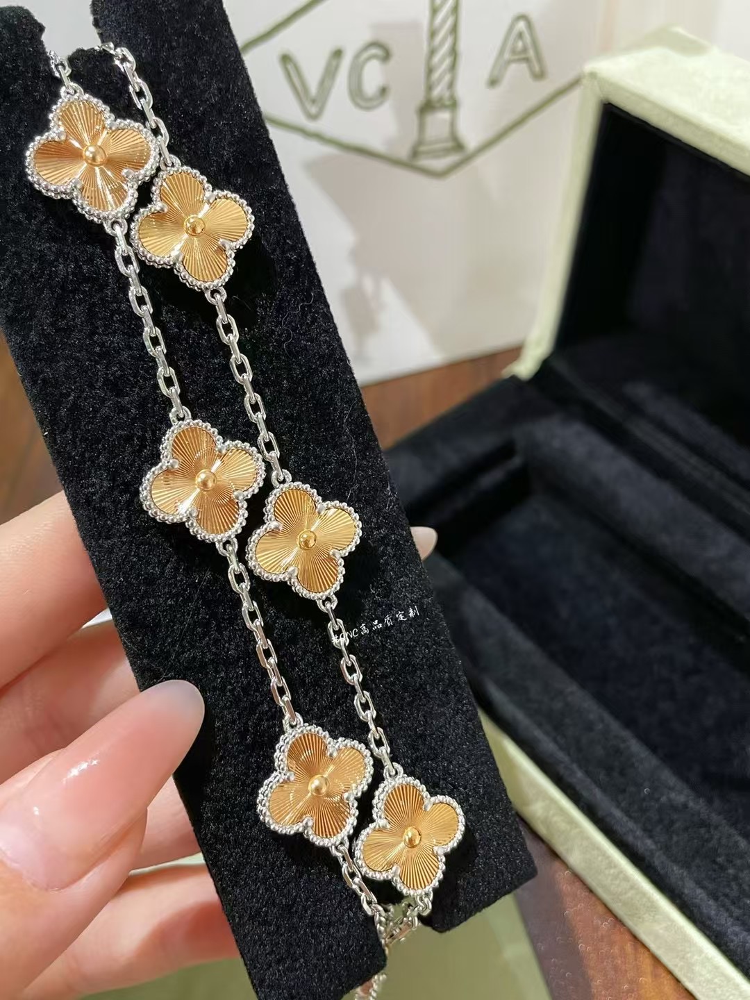 Bracelet jewelry,no box,J*V27 2956 - qinlai888