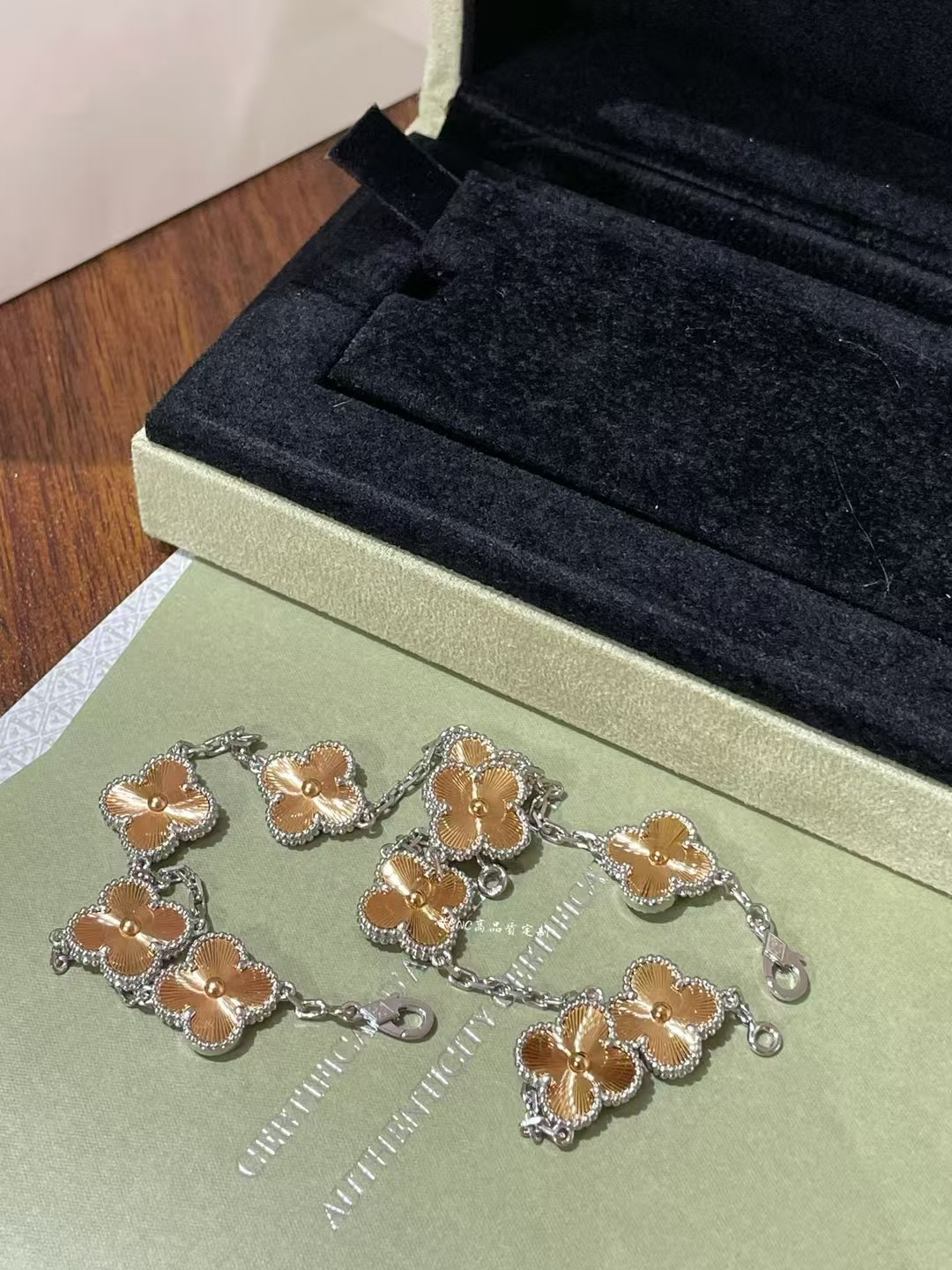 Bracelet jewelry,no box,J*V27 2956 - qinlai888