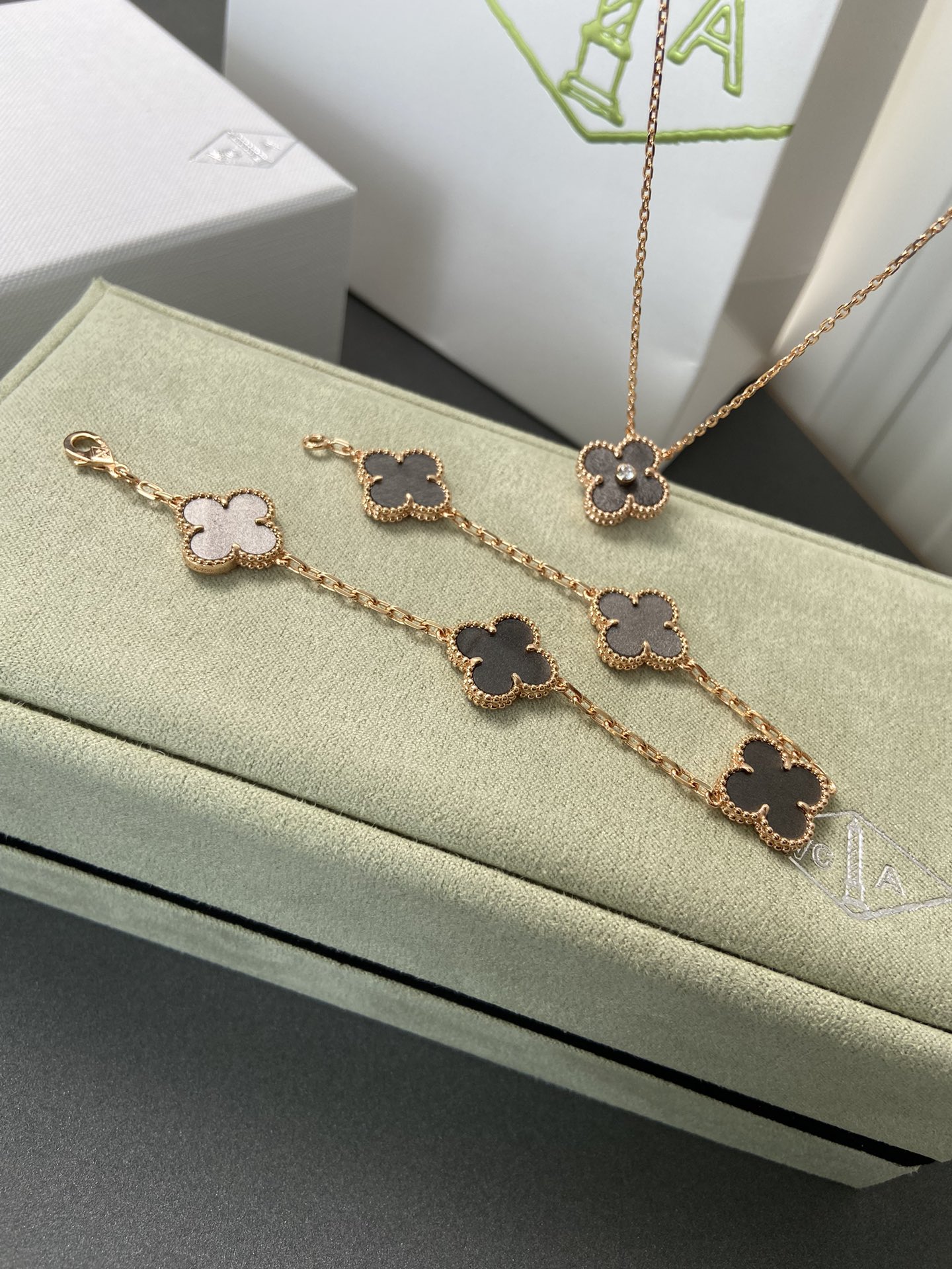 Bracelet jewelry, no box, J*V27 4340 4348 - qinlai888