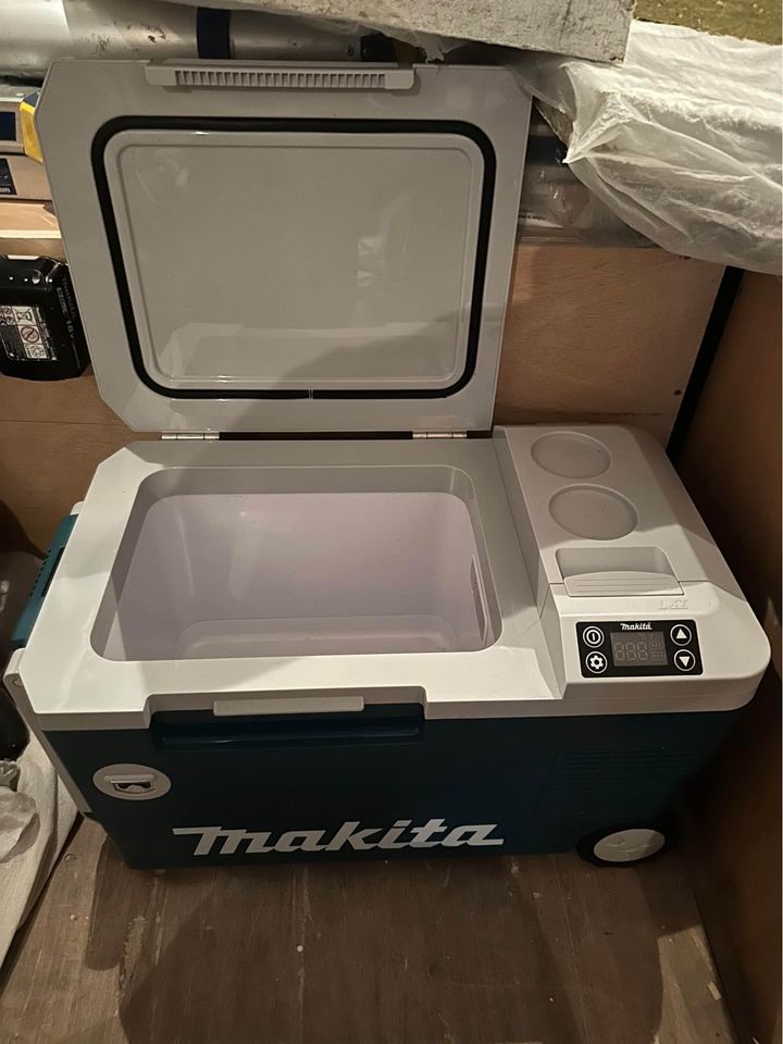 Makita 36v Fridge Warmer