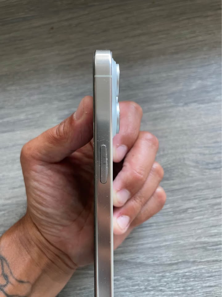 iPhone 15 pro 256G