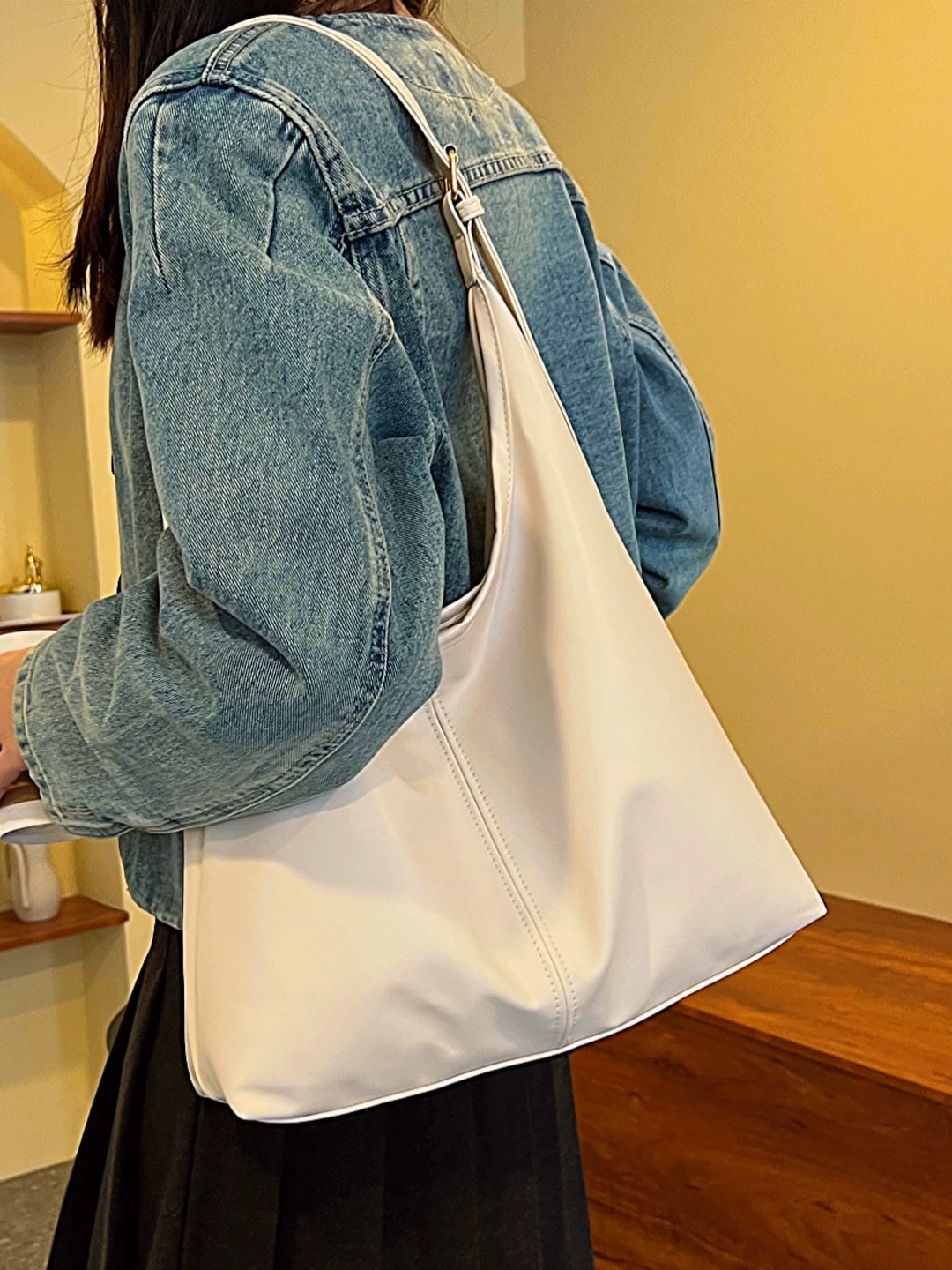 Retro Commuting Bag Women's Bag 2025 New Trendy Fashion Korean Tote Bag Versatile Casual Large Capacity Underarm Bag