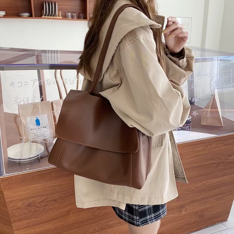 Large-capacity bag - New 2025 autumn winter trendy vintage briefcase for women, unique small design, single shoulder strap, large bag, trendy style