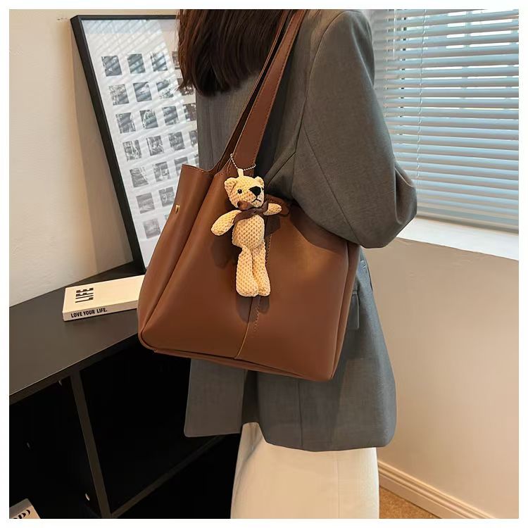 High-end style large bag - 2022 new trendy crossbody bag with large capacity and versatile design for daily commuting tote bag