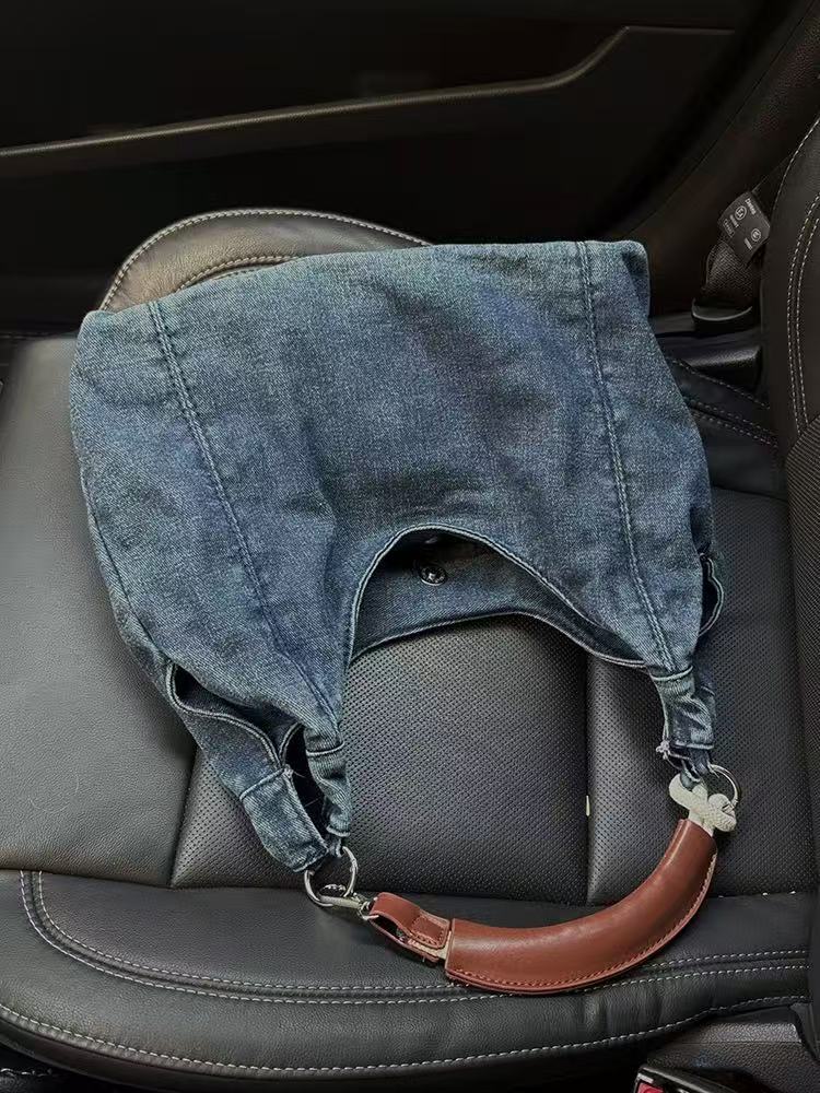 High-end style denim tote bag for women, new 2025 spring collection, small and exclusive casual and commuting shoulder bag at the armpit.