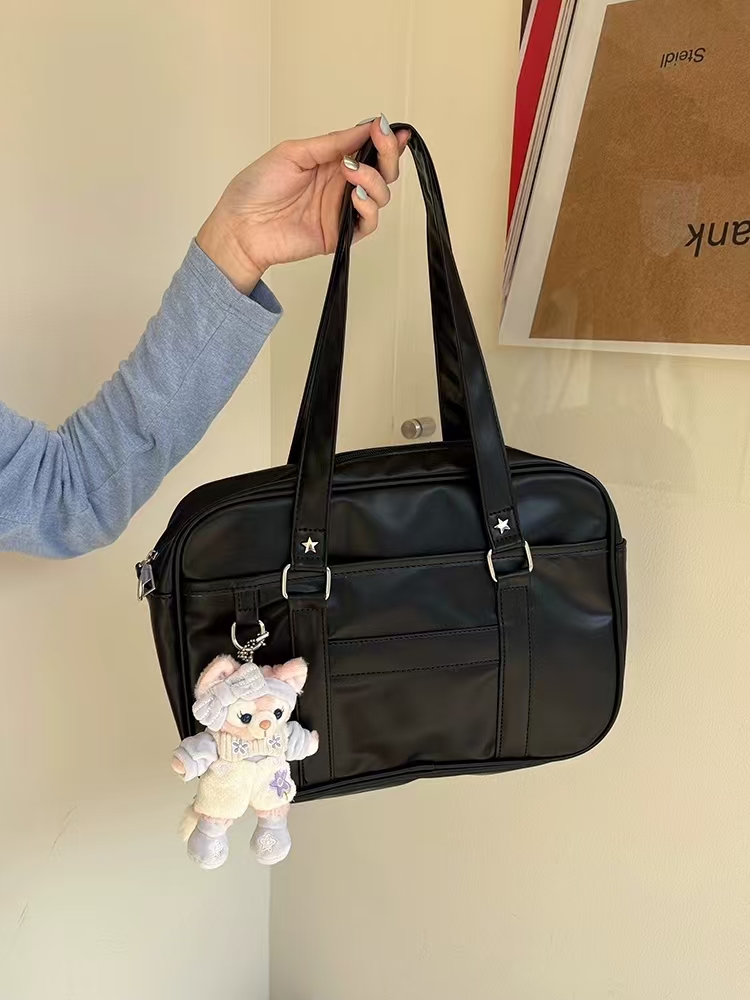 College-style Japanese-style tote bag with a slanted design, a women's cross-body backpack for daily use, a simple and spacious handbag for carrying essentials.