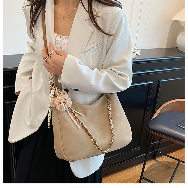 Retro niche texture chain tote bag for women, 2025 autumn new style, fashionable and versatile single shoulder bag for daily commuting, crossbody bag