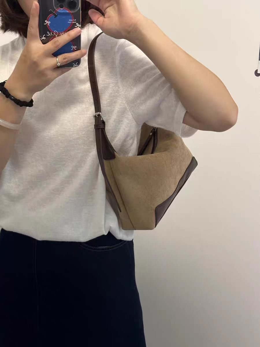 2025 Early Autumn Retro Suede Fabric Bag - New Style, Elegant and Versatile, Single Shoulder Crossbody Bag, Comfortable and Lazy, Large Capacity Dumpling Bag