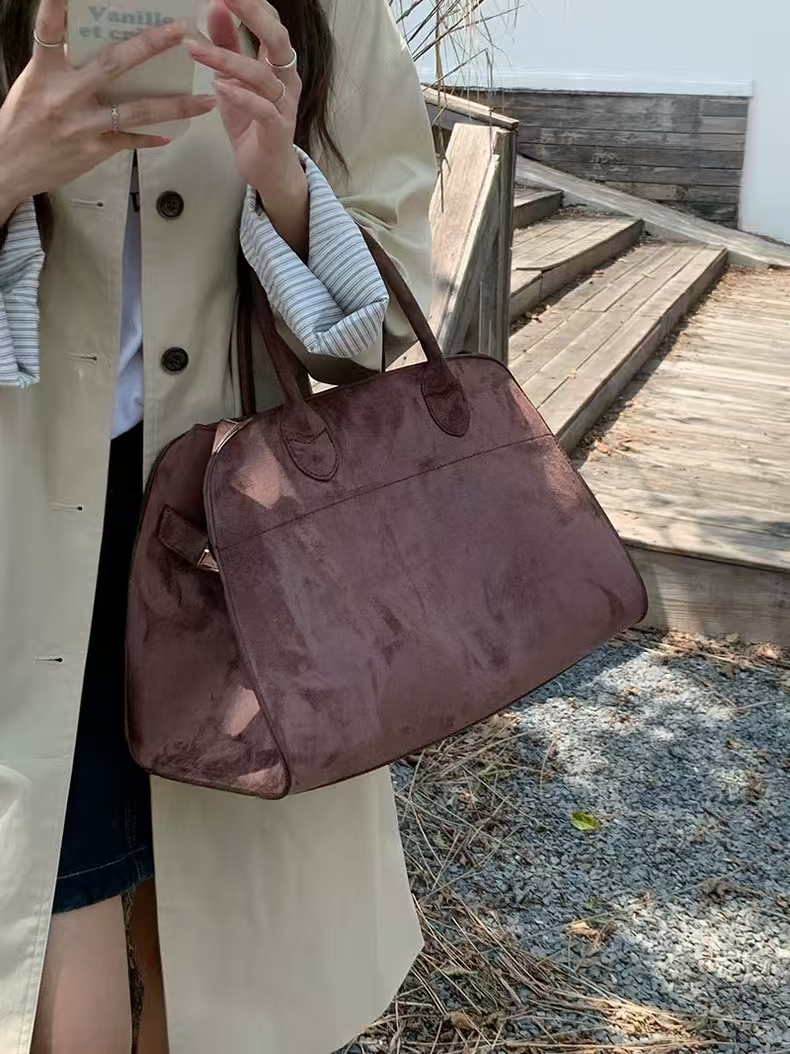 Limited edition handbag for ladies, 2025 new autumn-winter high-end large capacity commuting retro matte tote bag