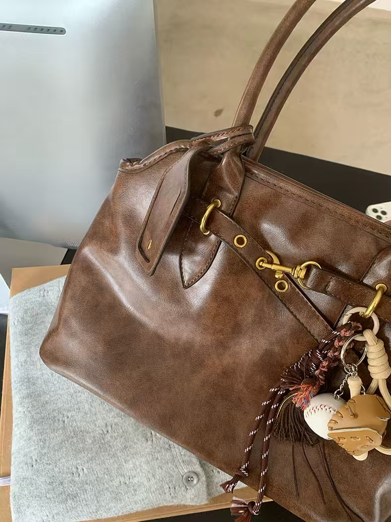 Retro and relaxed style official briefcase bag for women, large capacity, high quality, versatile, simple and unique design, shoulder bag, tote bag