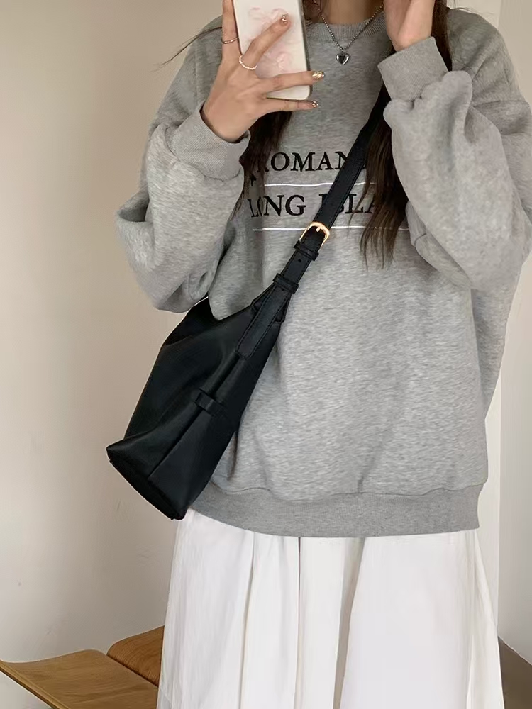 Large-capacity versatile motorcycle bag, personalized casual single-shoulder underarm bag, commuting single-shoulder crossbody bag, tote bag