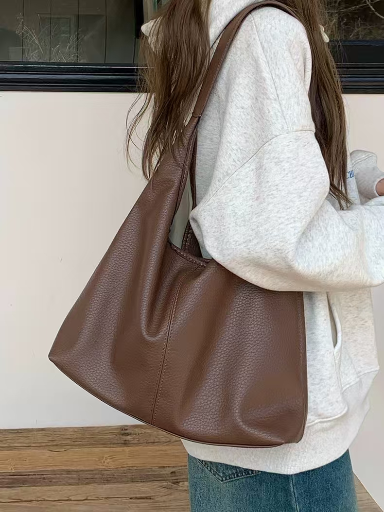Underarm bag - New 2025 winter and autumn style trendy Korean version tote bag with large capacity, single shoulder bag, for daily use.