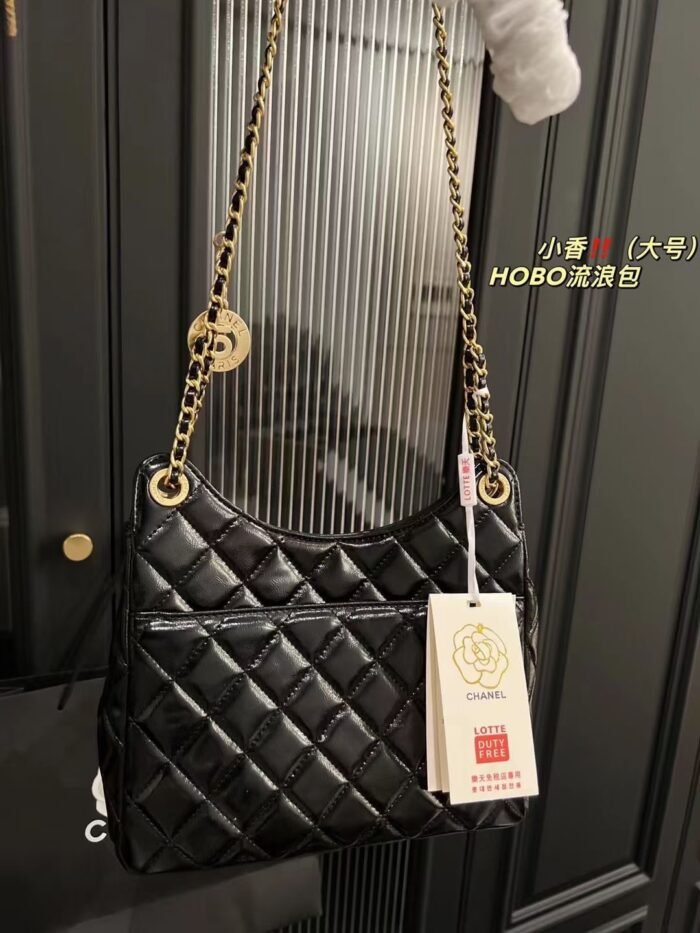 Chanel HOBO bag Oil wax leather 3690 size: 22*20cm