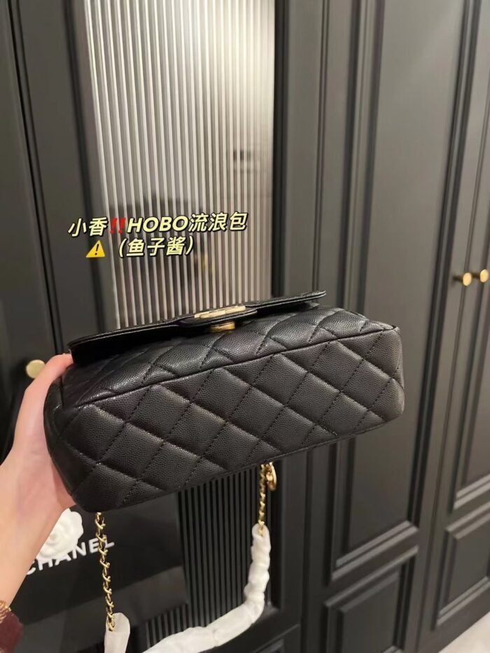 Chanel HOBO bag caviar 3690 size: 22*20cm