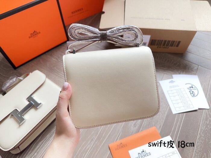 Hermès Constance Swift cowhide leather white size: 23cm/18cm