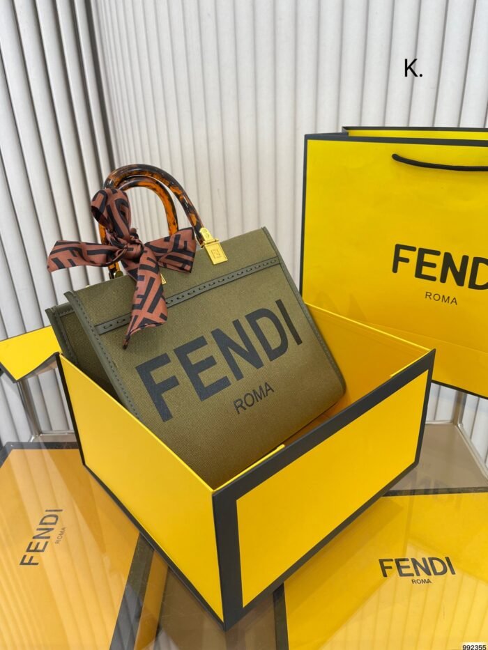 FENDI Tote bag canvas Black/White/Dark Green Size: 25*22cm