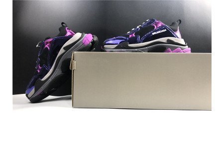 Balenciaga Triple S SNEAKER