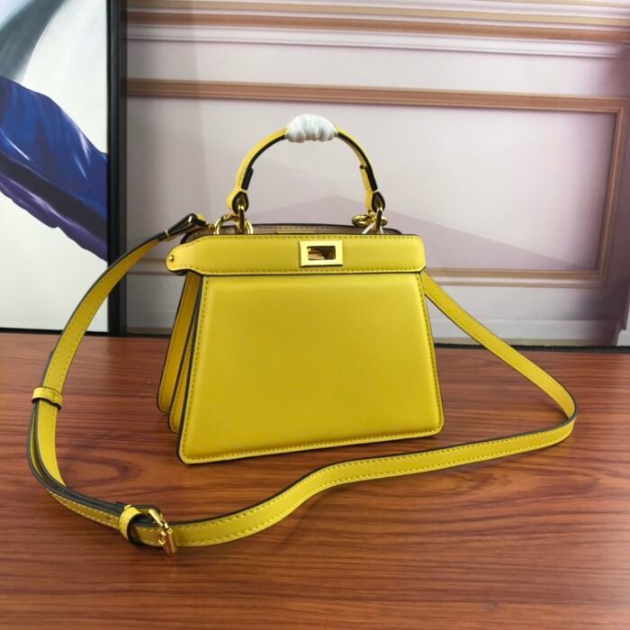 FENDI PeekaboolseeuPetite 0778 Yellow size: 20*15.5*11CM