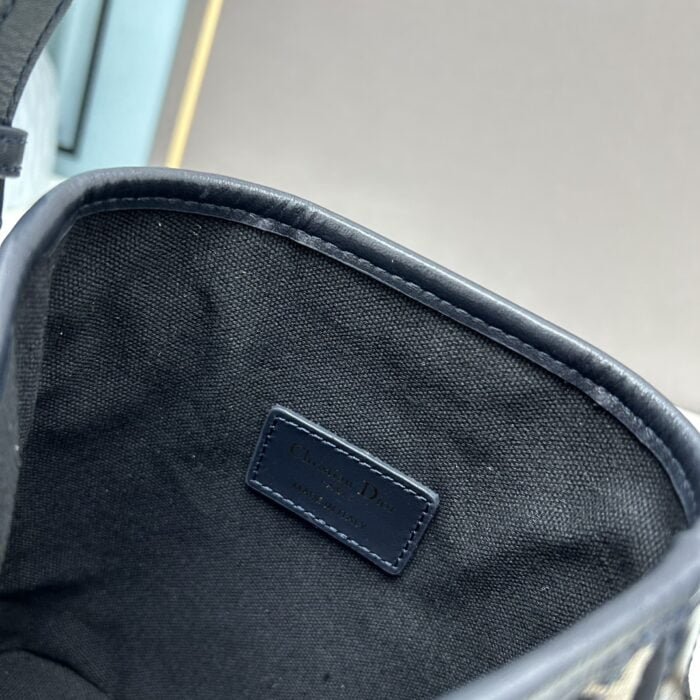 Dior bucket bag crossbody bag 9565 size: 17*7*18cm