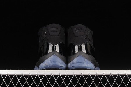 Air Jordan 11 Retro Cap and Gown