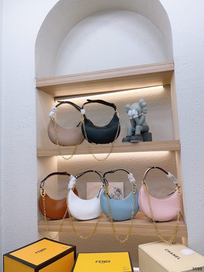 FENDI Patent leather half moon bag Light Pink with chain strap Size: 34*16cm