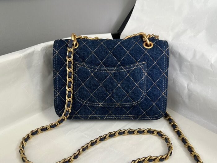 Chanel 23s denim postman cover bag 尺寸:14*19*6cm