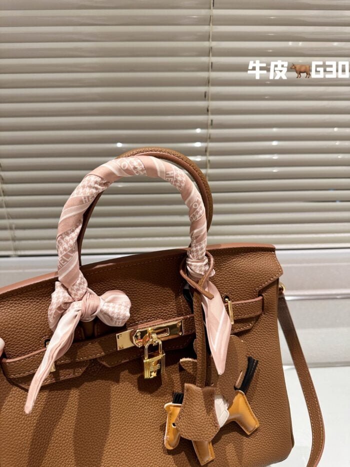 Hermès Birkin Togo Calf Gold Hardware chestnut size: 30Cm/ 25Cm